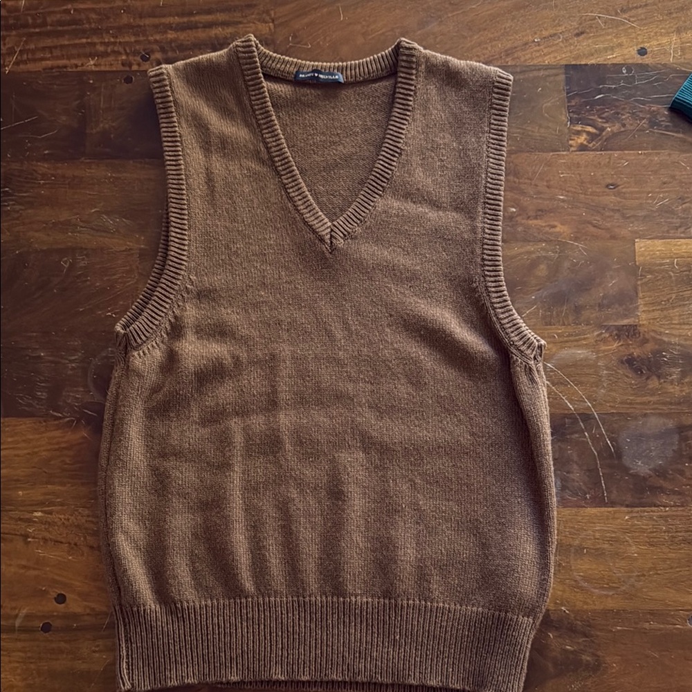 Brandy Melville Brown V-Neck Sweater Chic
